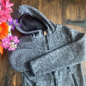 BRAND NEW H&M SIZE 6-7 (122-128 CM) FRONT ZIPPER HOODIE